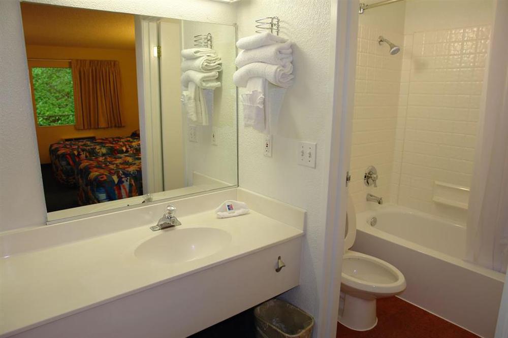 モーテル 6 シアトル エアポート シータック 部屋 写真